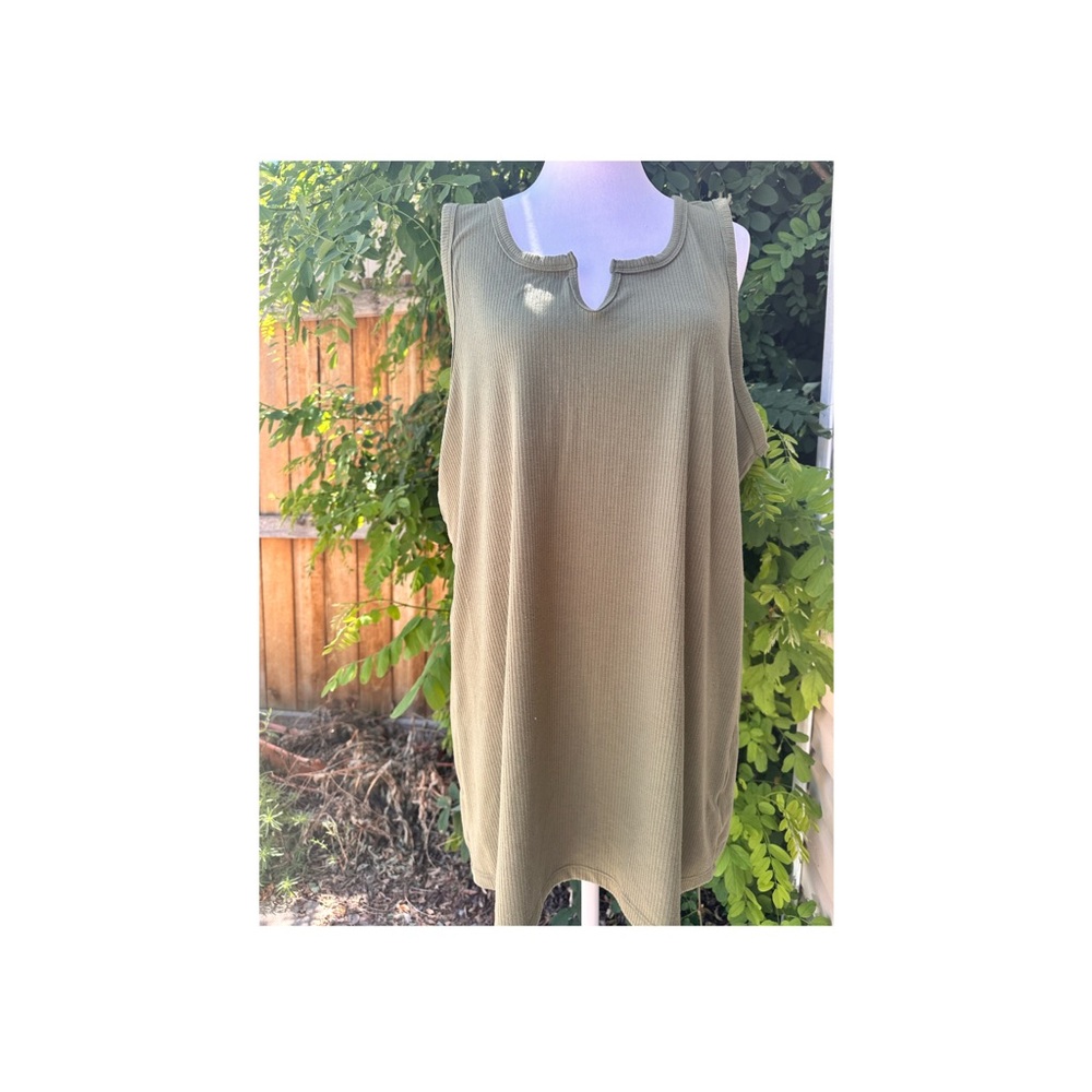 Torrid soft tank top